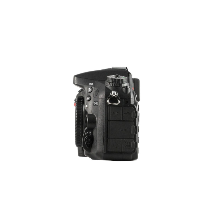 Nikon D7100 - Likenew