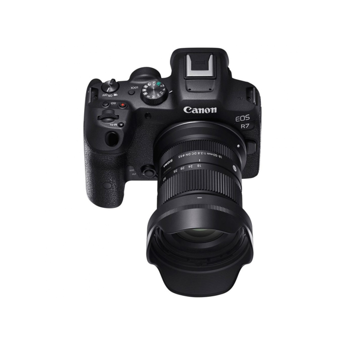 Sigma 18-50mm f/2.8 DC DN (C) Canon RF-S - Likenew