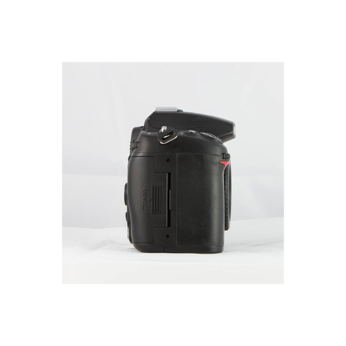 Nikon D7000 - Likenew 96%